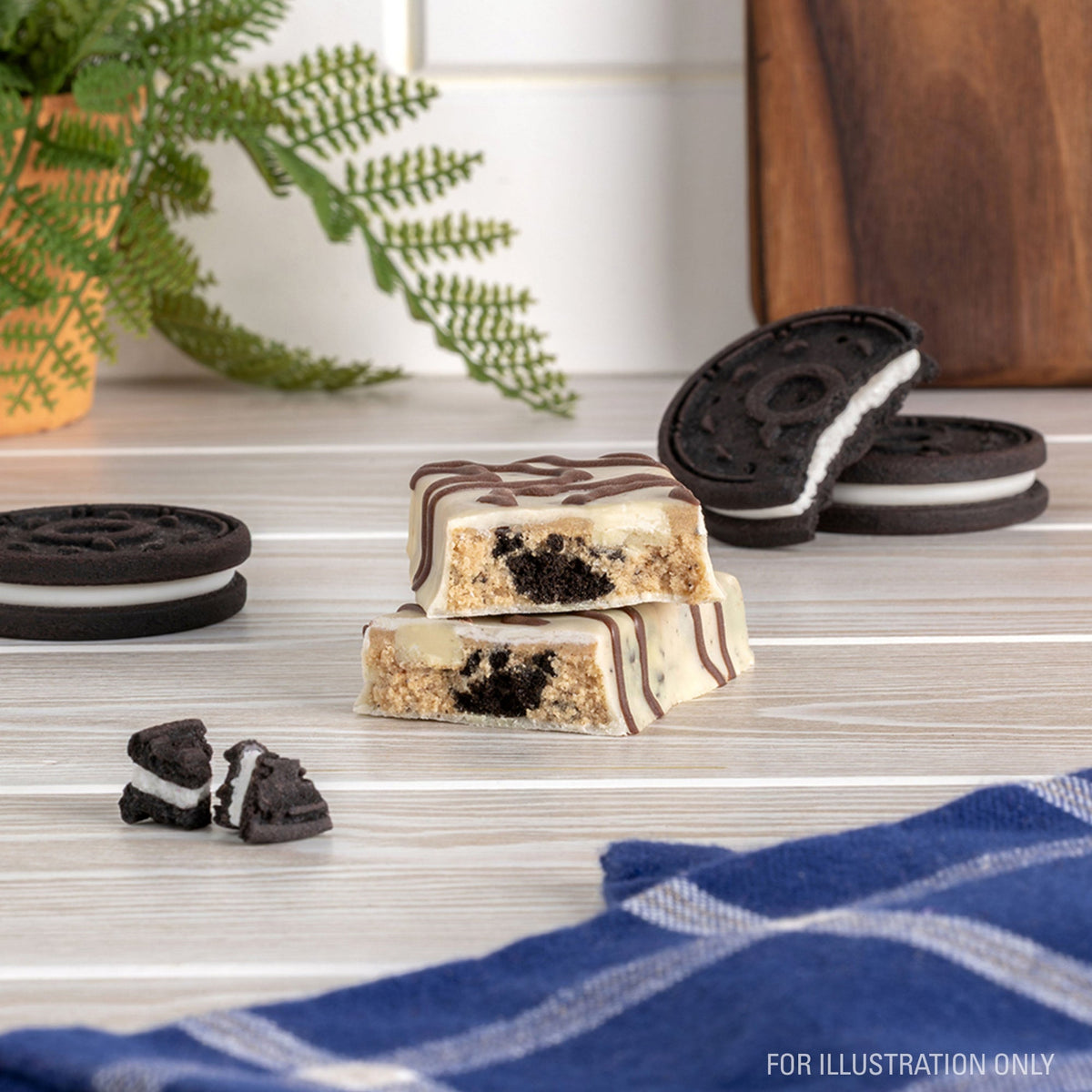 dipped-cookies-and-cream-protein-bars-f3 15807_QN_USA_ProteinBar_CAC_InterimAssetUpdate_Digital-Dipped-ProductCarouselSet_Tabletop1.jpg
